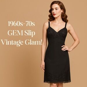 🎀 GEM Black Nylon Full Slip 34 Floral Lace Appliqué Union Made VTG USA Lingerie